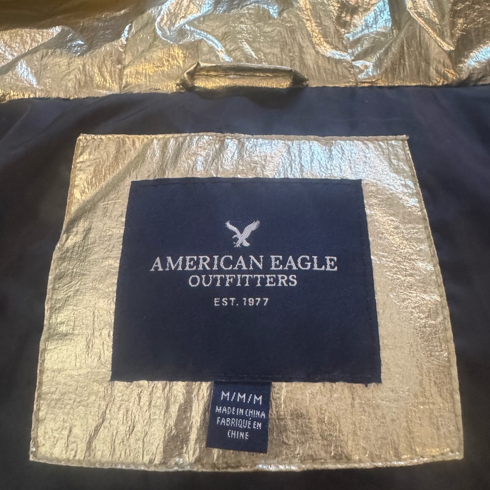 American Eagle Outfitters Shiny Gold Hooded Puffer Jacket - Picture 4 of 4